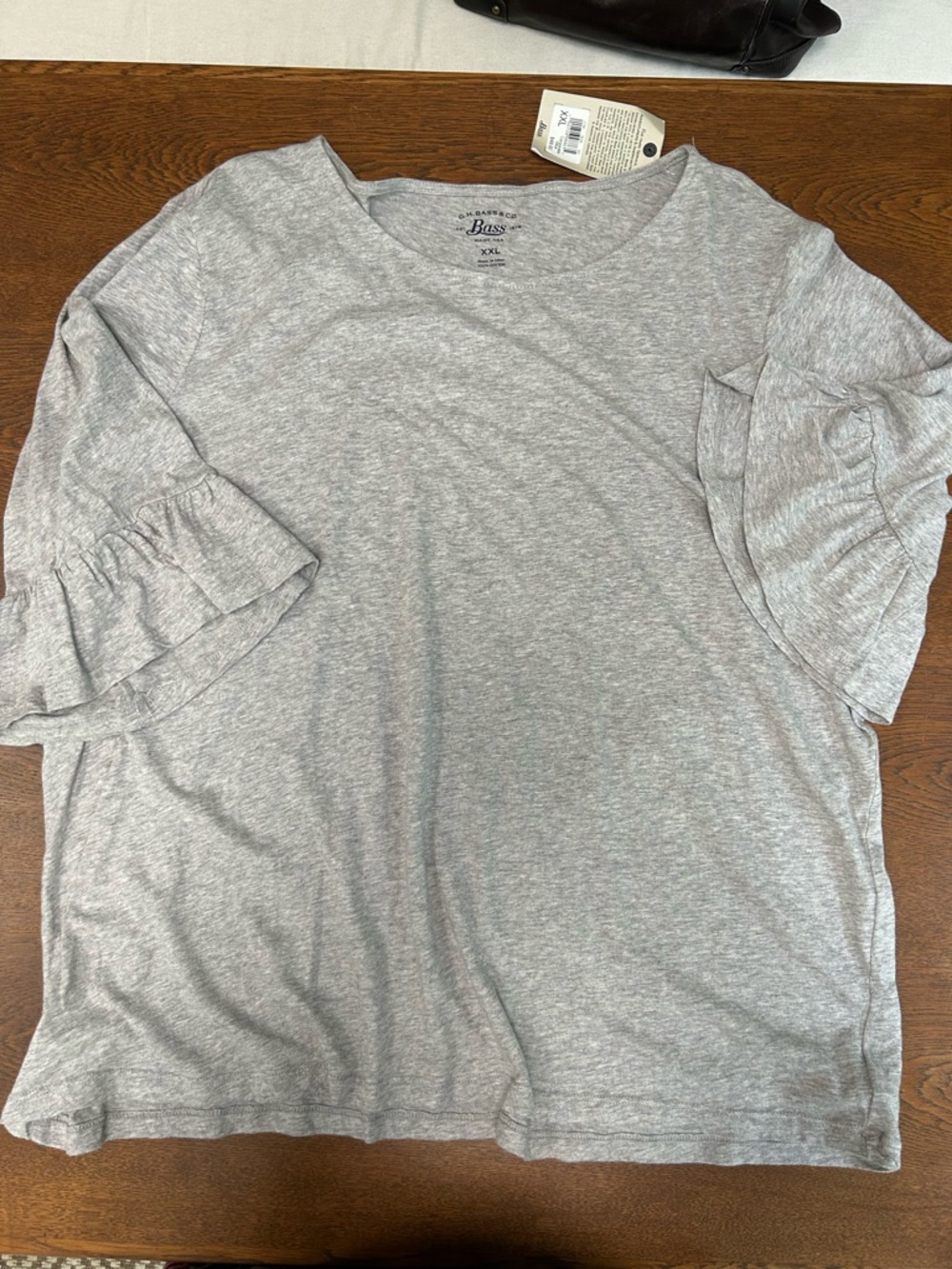 G.H. Bass & Co. LtGray Ruffle 1/2  Sleeve Tee. Soft, feminine, light. XXL. NWT.